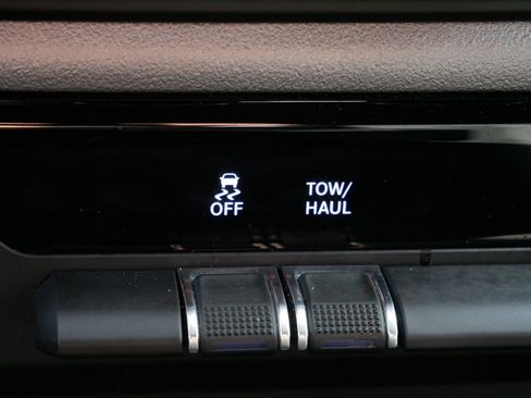 Used 2024 RAM 1500 Lone Star AWD/4WD image 23