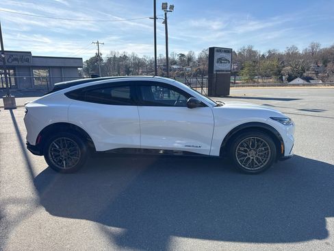 Used 2021 Ford Mustang Mach-E Premium image 8