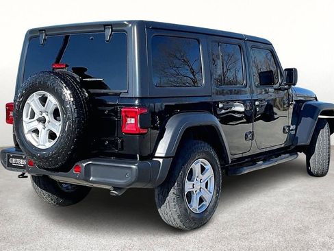 Used 2018 Jeep Wrangler Unlimited Sport S image 2