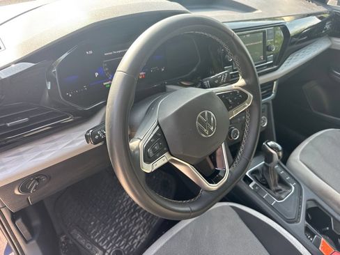 Used 2022 Volkswagen Taos S FWD image 9