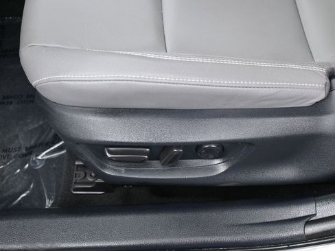 Used 2025 Toyota Camry SE w/ Multimedia Upgrade Package FWD image 15