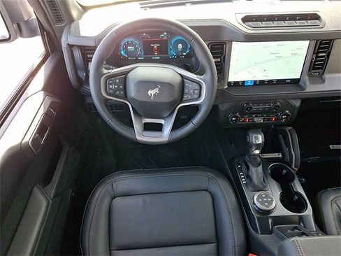 New 2025 Ford Bronco Badlands image 7