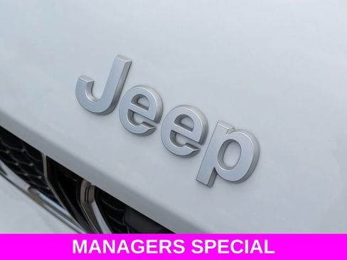 New 2025 Jeep Grand Cherokee L Overland w/ Advanced Protech Group III AWD/4WD image 34