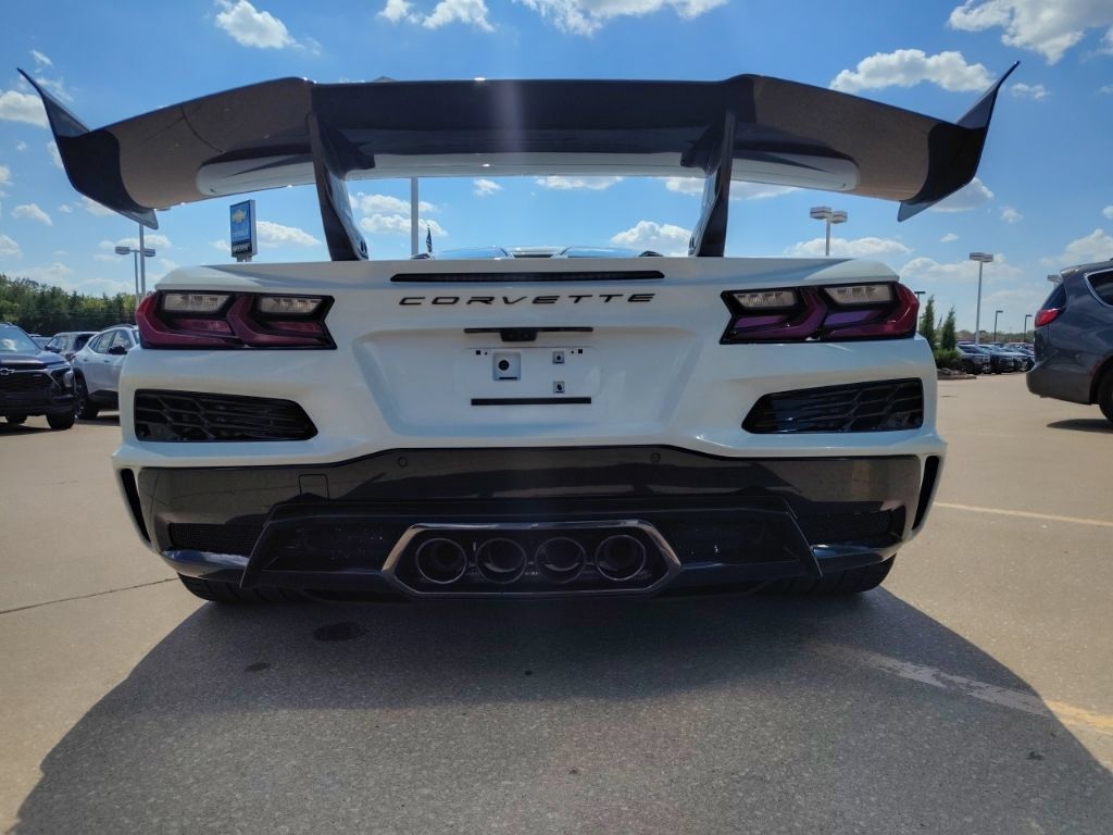 Used 2026 Chevrolet Corvette ZR1 w/ ZR1 Carbon Fiber Aero Package RWD image 7