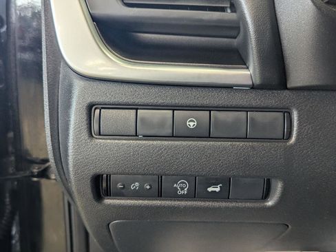 Used 2023 Nissan Rogue SV AWD/4WD image 35
