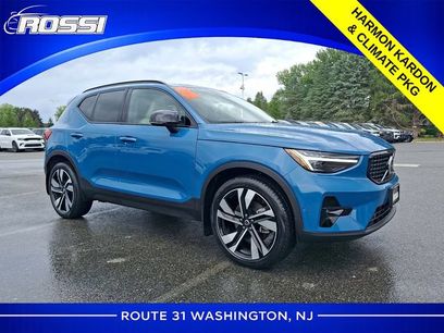 Used 2025 Volvo XC40 B5 Ultra w/ Climate Package