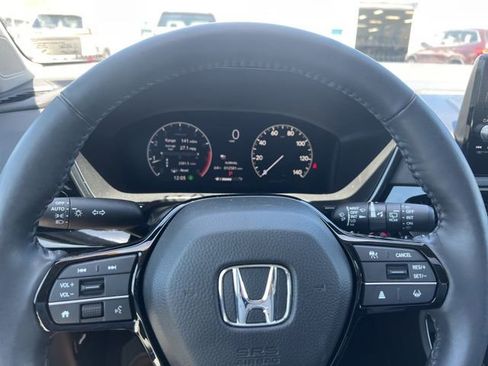 Used 2024 Honda CR-V EX-L image 11
