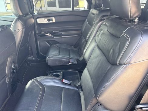 Used 2021 Ford Explorer ST w/ Equipment Group 401A AWD/4WD image 10