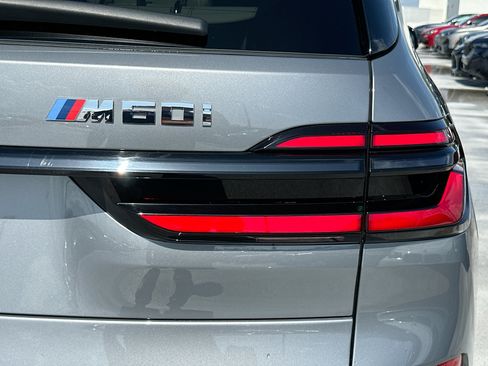 Used 2025 BMW X7 M60i AWD/4WD image 33
