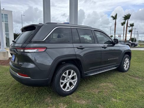 Used 2022 Jeep Grand Cherokee Limited w/ Luxury Tech Group II RWD image 5