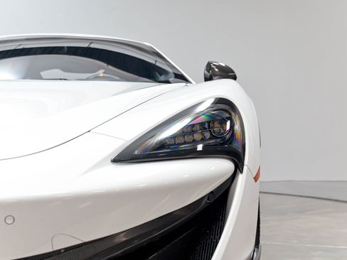 Used 2019 McLaren 600LT RWD image 46