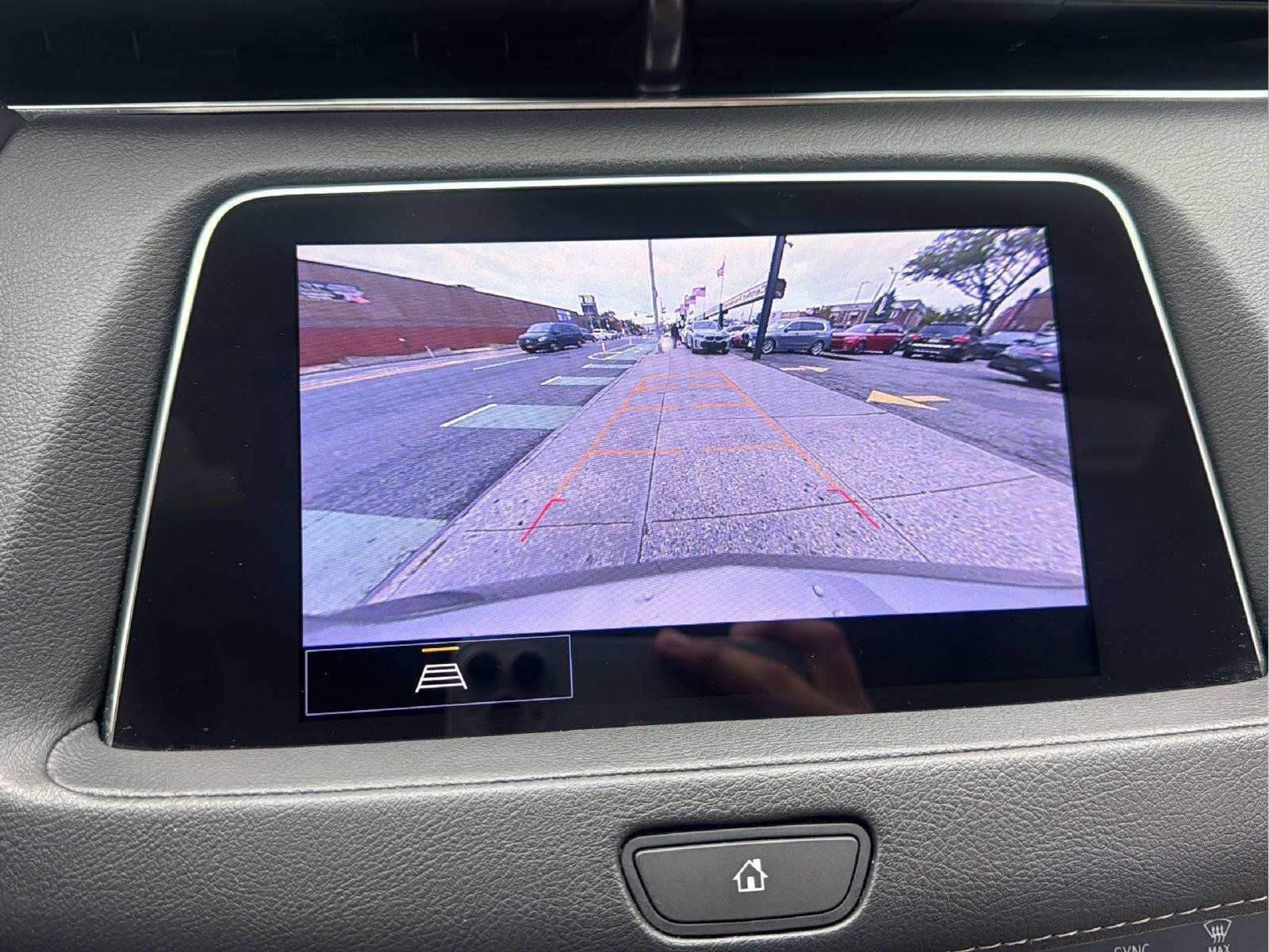 Used 2022 Cadillac XT4 Luxury w/ Cold Weather Package AWD/4WD image 30