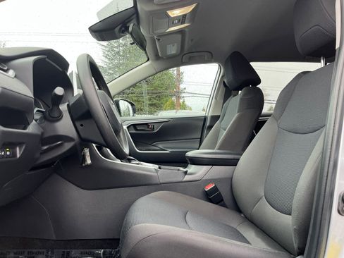 Used 2025 Toyota RAV4 LE image 25