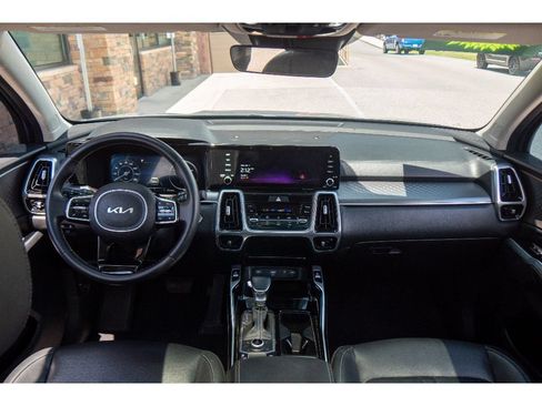 Used 2023 Kia Sorento SX AWD/4WD image 14