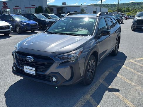 Used 2025 Subaru Outback Onyx Edition AWD/4WD image 7