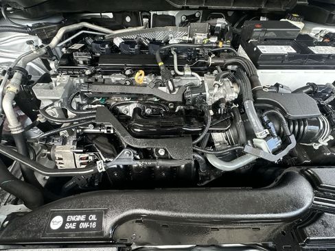 Used 2023 Toyota Corolla Cross L FWD image 12