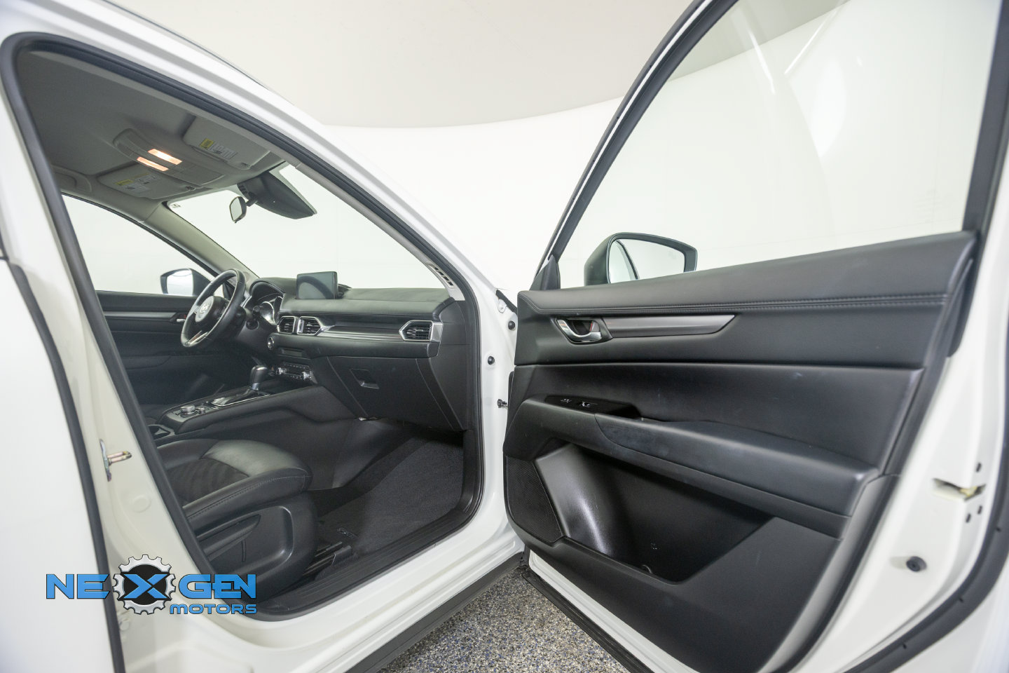 Used 2021 MAZDA CX-5 Touring AWD/4WD image 5