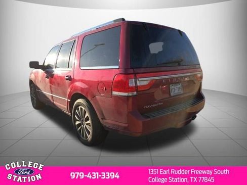 Used 2015 Lincoln Navigator 2WD image 3