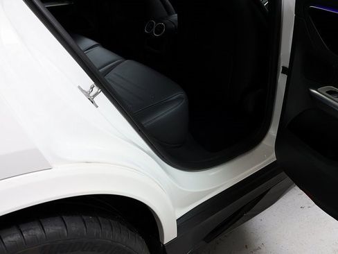 Certified 2025 Mercedes-Benz GLC 43 AMG 4MATIC image 30