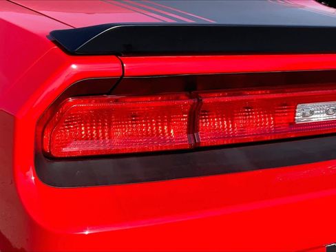 Used 2014 Dodge Challenger R/T image 22