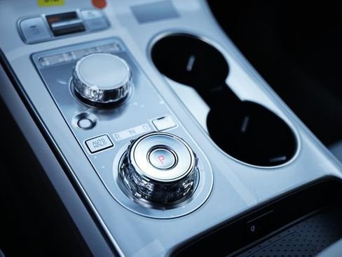 New 2026 Genesis GV70 2.5T Advanced image 40