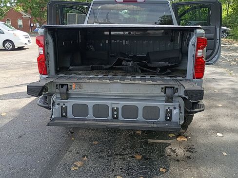 Used 2025 Chevrolet Silverado 2500 Custom w/ Custom Value Package AWD/4WD image 15