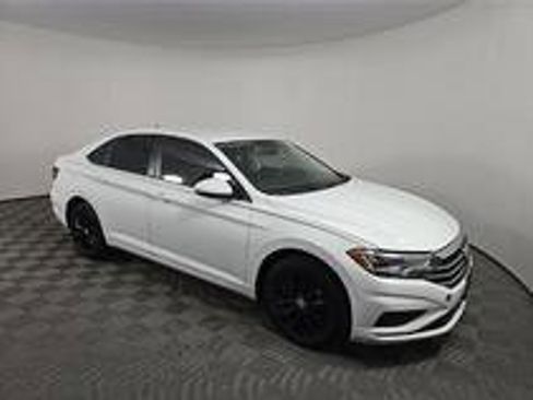 Used 2021 Volkswagen Jetta S w/ Driver Assistance Package FWD image 4