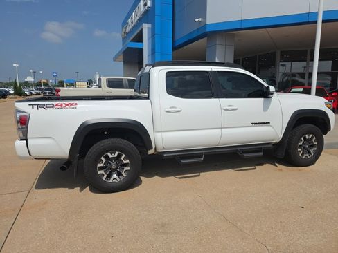 Used 2023 Toyota Tacoma TRD Off-Road w/ Technology Package AWD/4WD image 7