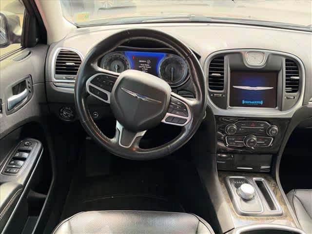 Used 2021 Chrysler 300 Touring L RWD image 3