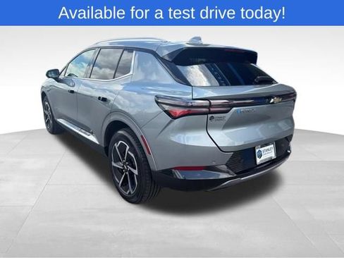 Used 2024 Chevrolet Equinox EV LT FWD image 3