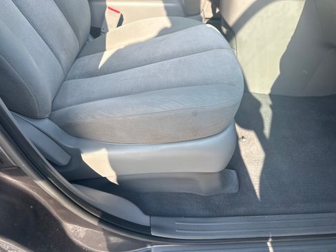 Used 2014 Kia Sedona LX w/ Power Package FWD image 10