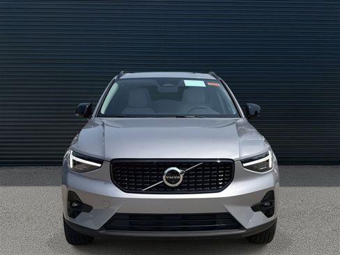 New 2026 Volvo XC40 B5 Ultra w/ Climate Package image 2
