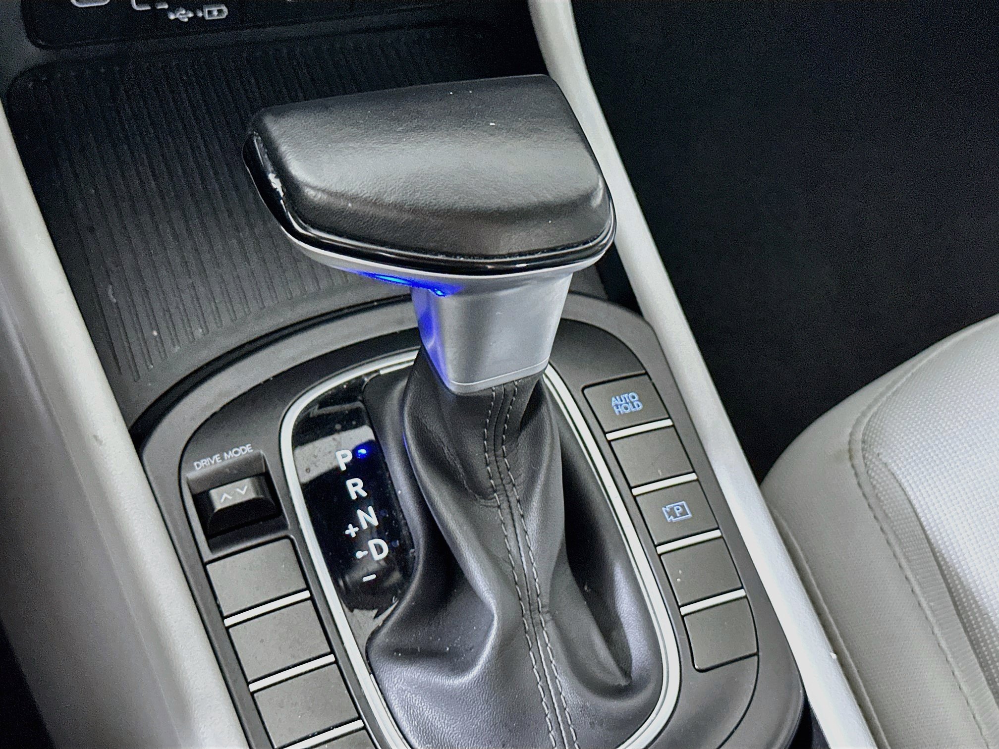 Used 2025 Hyundai Kona SEL FWD image 24