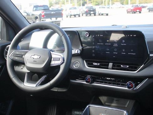 New 2026 Chevrolet Equinox LT w/ Convenience Package II image 9