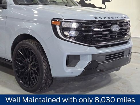 Used 2025 Ford Expedition Platinum w/ Stealth Performance Package image 2