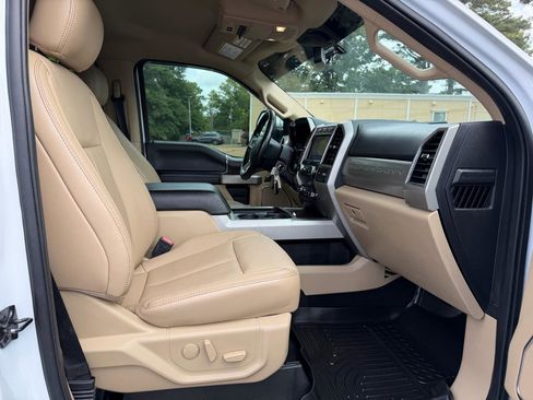 Used 2020 Ford F250 Lariat w/ Chrome Package AWD/4WD image 12