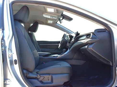 Used 2021 Toyota Camry LE FWD image 27