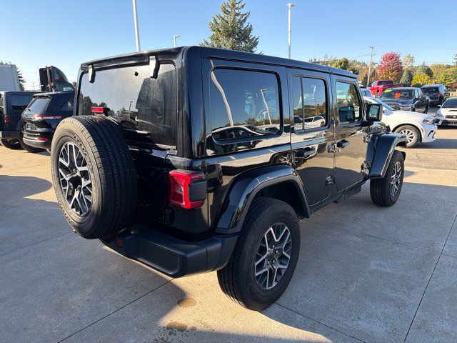 Certified 2026 Jeep Wrangler Unlimited Sahara AWD/4WD image 6