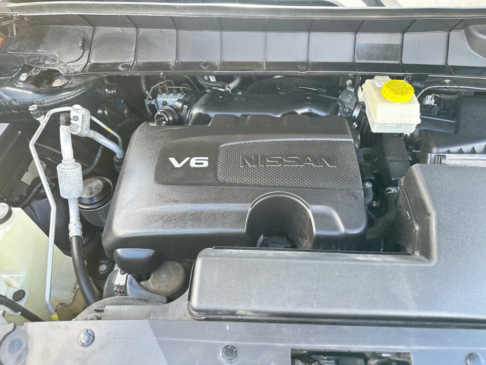 Used 2022 Nissan Pathfinder Platinum w/ Cargo Package FWD image 32