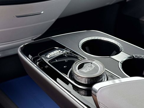 Certified 2024 Cadillac Lyriq Luxury AWD/4WD image 23
