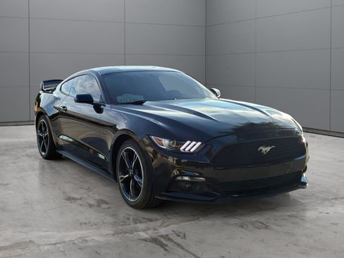 Used 2017 Ford Mustang Coupe RWD image 7