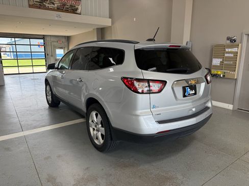 Used 2016 Chevrolet Traverse LT w/ Style and Technology Package AWD/4WD image 5