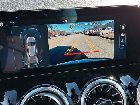 Used 2024 Mercedes-Benz GLA 250 4MATIC image 20