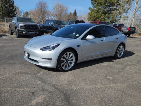 Used 2018 Tesla Model 3 Long Range image 3