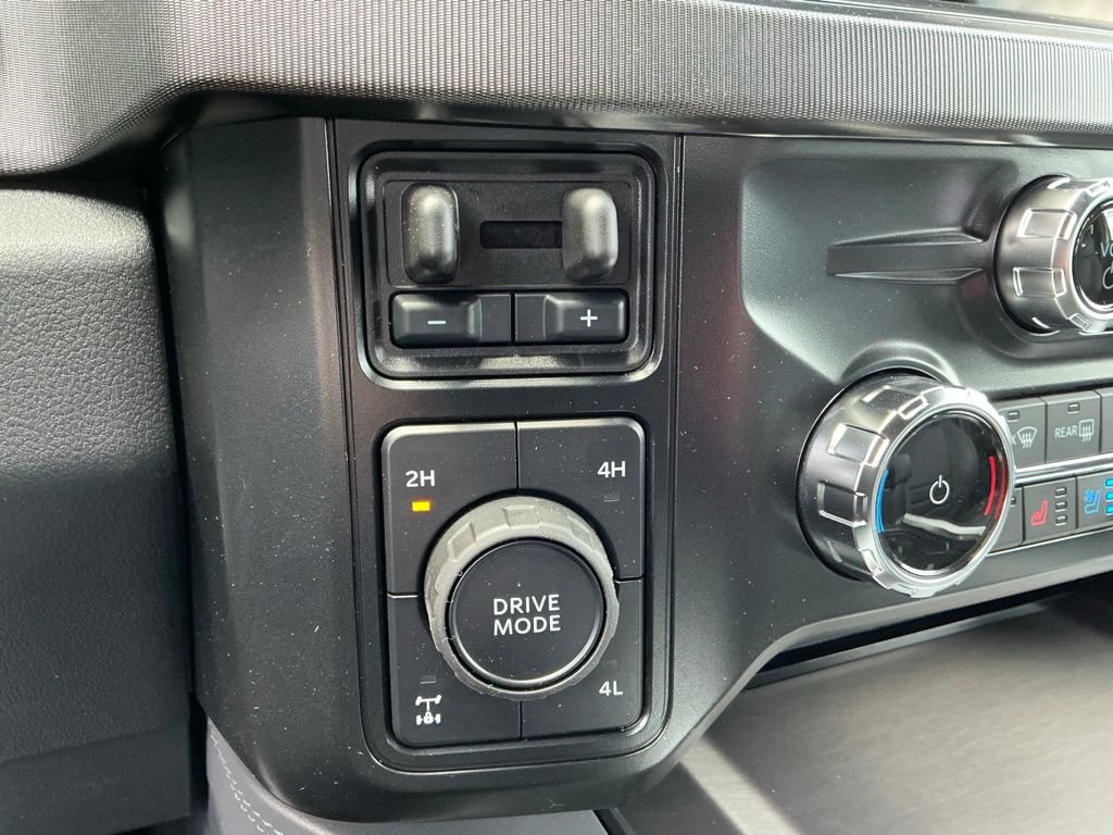 New 2026 Ford F350 Platinum w/ FX4 Off-Road Package AWD/4WD image 39