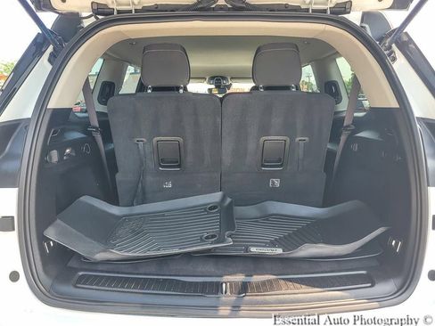 Used 2023 Jeep Grand Cherokee L Laredo AWD/4WD image 22
