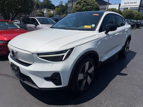 Used 2023 Volvo C40 P8 Recharge Ultimate AWD/4WD image 1