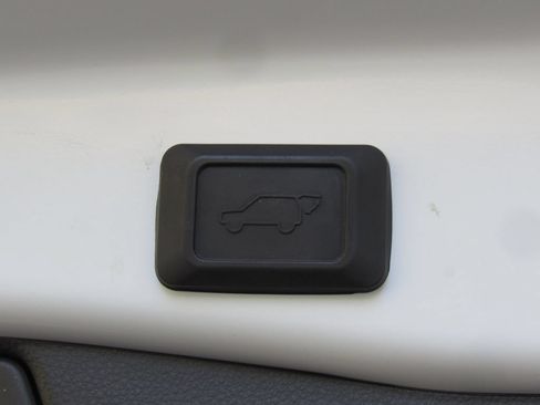 Used 2025 Toyota RAV4 XLE Premium w/ Weather Package AWD/4WD image 22