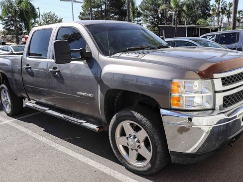 Used 2013 Chevrolet Silverado 2500 LT w/ Convenience Package image 2