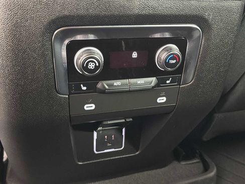 Used 2023 Chevrolet Tahoe Z71 w/ Luxury Package image 44